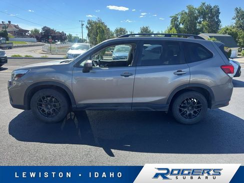 Used 2021 Subaru Forester Premium w/ Popular Package #1 AWD/4WD image 1