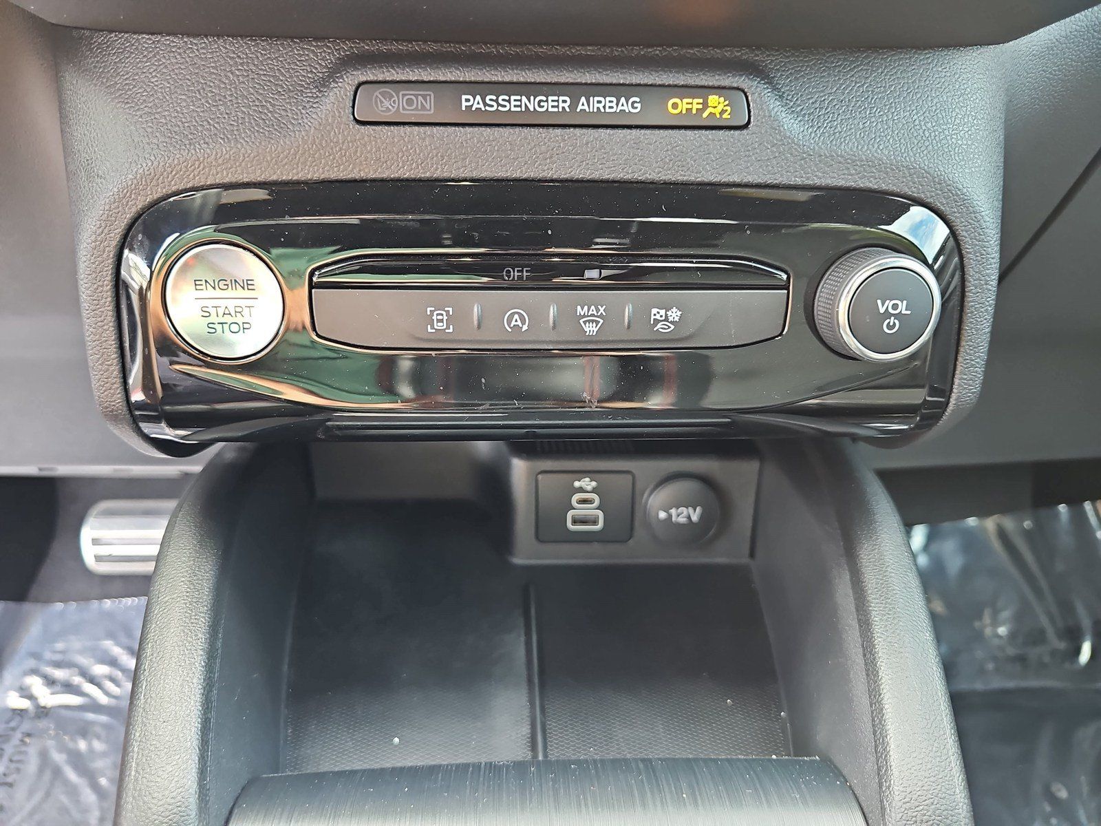 Used 2024 Ford Escape ST-Line w/ Tech Pack #1 FWD image 27