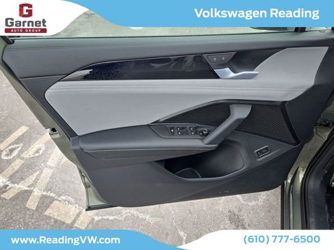 New 2026 Volkswagen Tiguan SE R-Line image 4