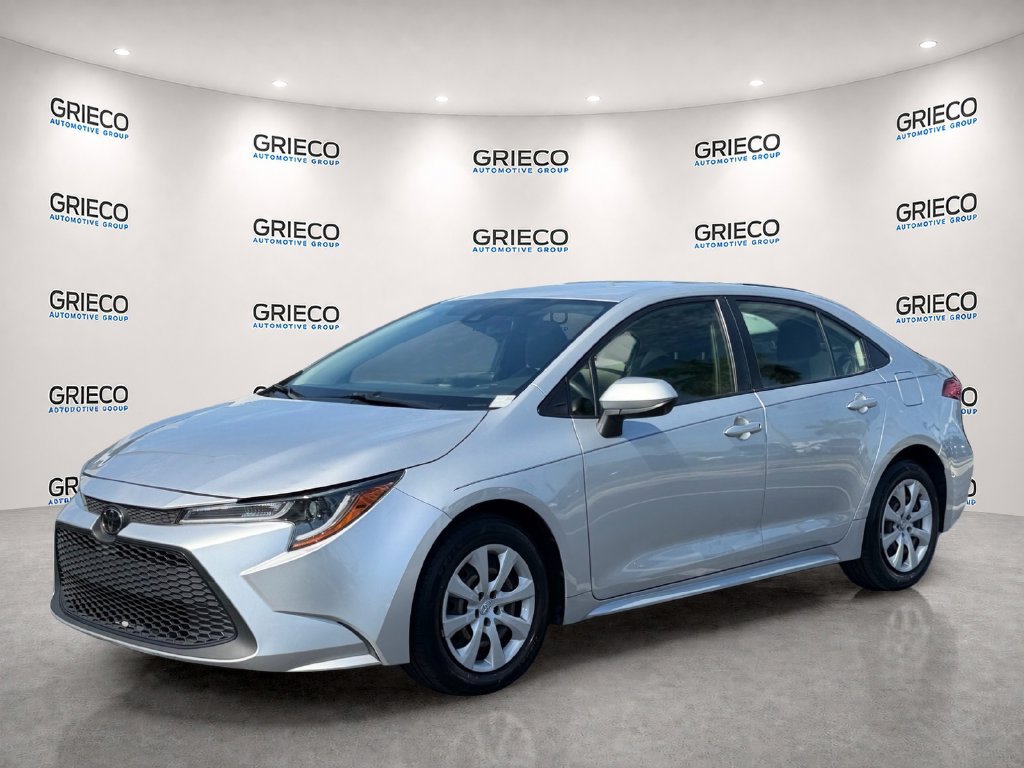 Used 2022 Toyota Corolla LE FWD image 3