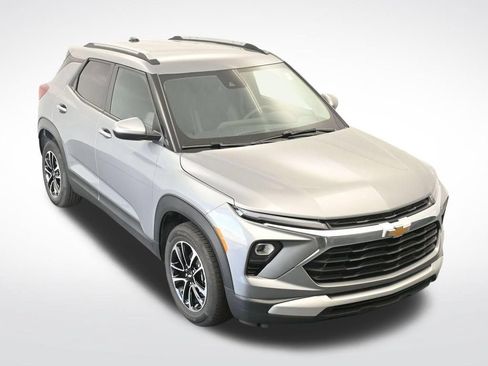 Used 2025 Chevrolet TrailBlazer LT FWD image 24
