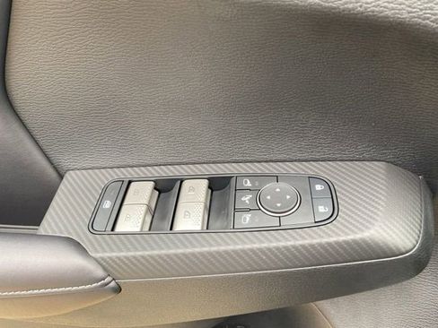 New 2025 Mitsubishi Outlander SE image 17