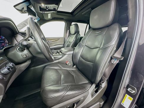 Used 2017 Cadillac Escalade Platinum AWD/4WD image 24