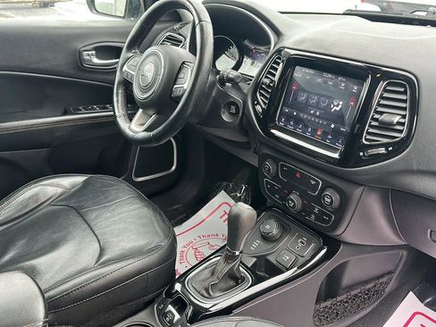 Used 2018 Jeep Compass Limited w/ Navigation Group image 18