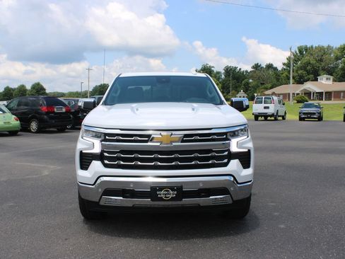 New 2026 Chevrolet Silverado 1500 LTZ w/ LTZ Premium Package AWD/4WD image 3