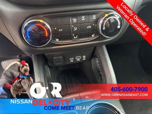 Used 2023 Chevrolet TrailBlazer LT FWD image 19