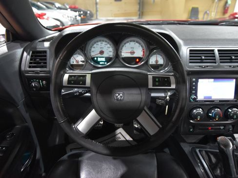 Used 2009 Dodge Challenger R/T RWD image 17