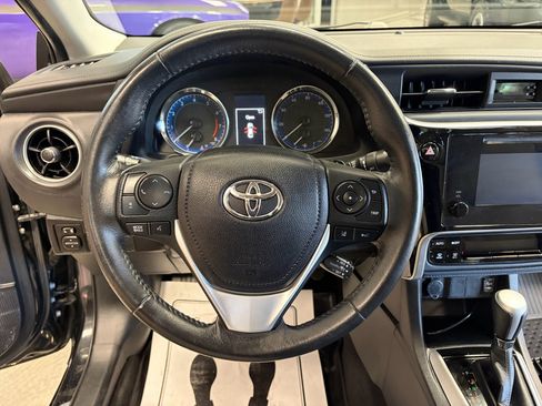 Used 2017 Toyota Corolla SE FWD image 9