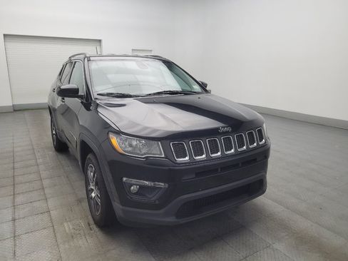Used 2018 Jeep Compass Latitude w/ Popular Equipment Group AWD/4WD image 13