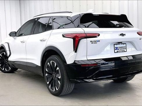 Certified 2024 Chevrolet Blazer EV RS AWD/4WD image 11