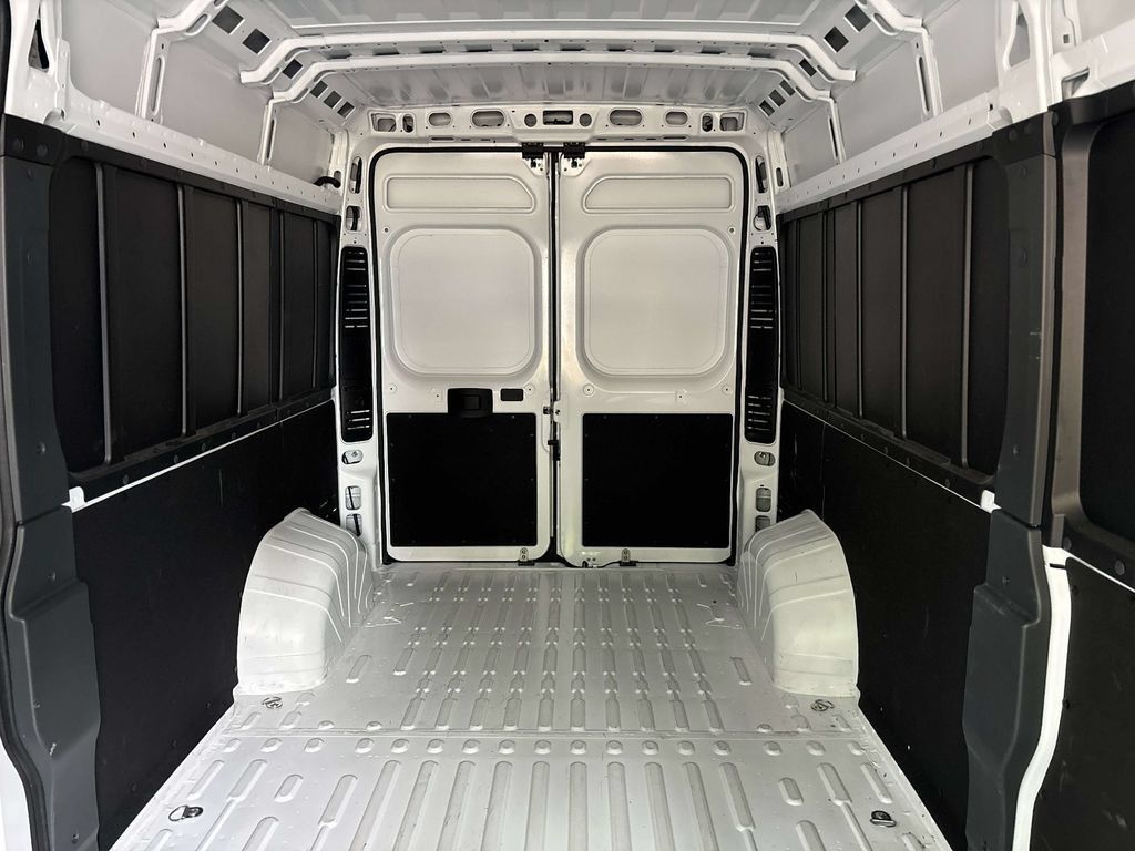 Used 2026 RAM ProMaster 2500 w/ Convenience Group FWD image 25