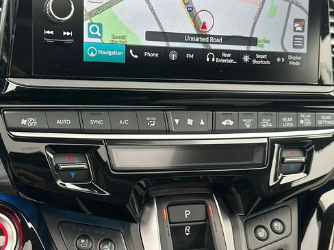 Used 2025 Honda Odyssey Elite image 29