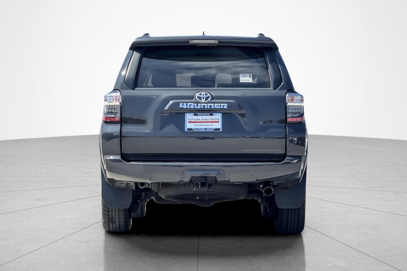 Used 2024 Toyota 4Runner SR5 AWD/4WD image 4