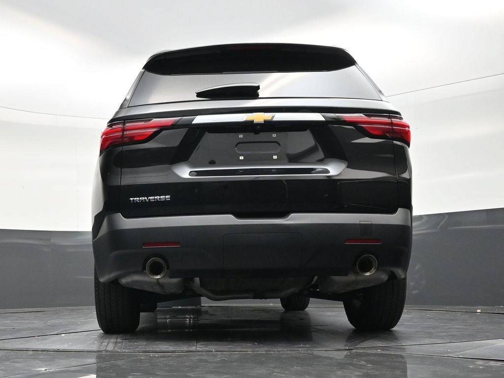 Used 2023 Chevrolet Traverse LS FWD image 24