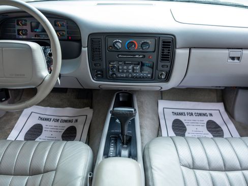 Used 1995 Chevrolet Impala Sedan image 37