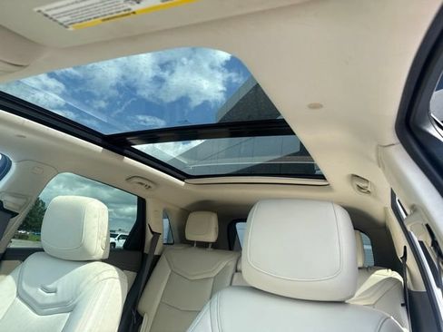 Certified 2019 Cadillac XT5 Luxury w/ Trailering Package AWD/4WD image 29