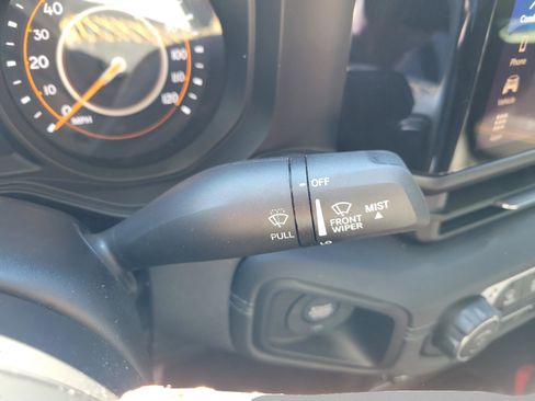 Used 2024 Jeep Gladiator Sport image 24