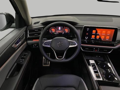 New 2026 Volkswagen Atlas Peak Edition AWD/4WD image 14