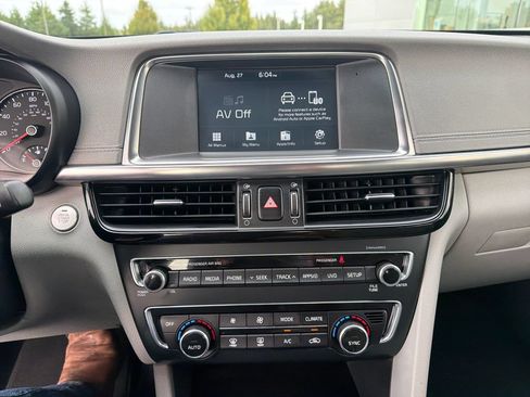 Used 2018 Kia Optima EX w/ Premium Package FWD image 17
