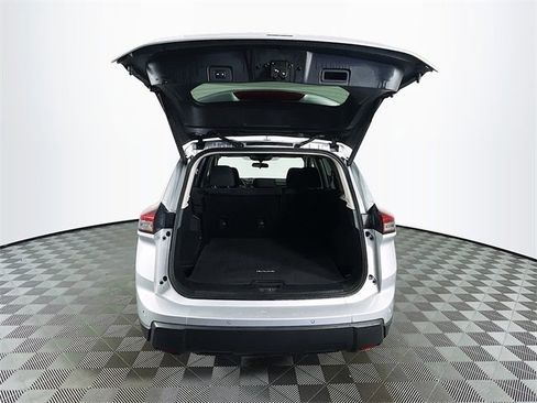 Used 2025 Nissan Rogue SV image 25