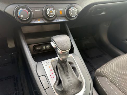 Used 2020 Kia Forte LXS FWD image 24