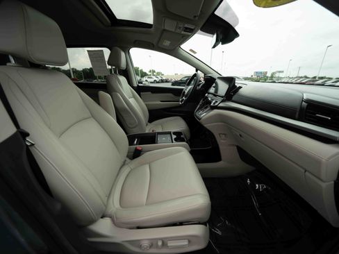 Used 2025 Honda Odyssey EX-L image 27
