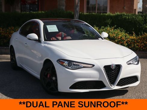 Used 2019 Alfa Romeo Giulia RWD image 2