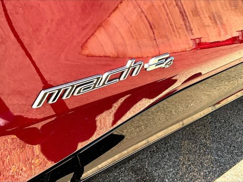 Used 2025 Ford Mustang Mach-E Premium w/ Sport Appearance Package AWD/4WD image 13