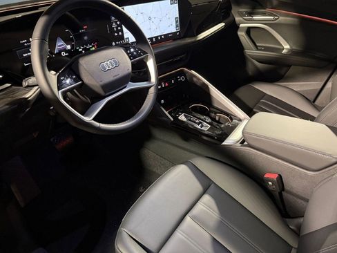 New 2025 Audi Q5 Premium AWD/4WD image 4