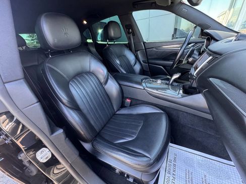Used 2019 Maserati Levante image 33