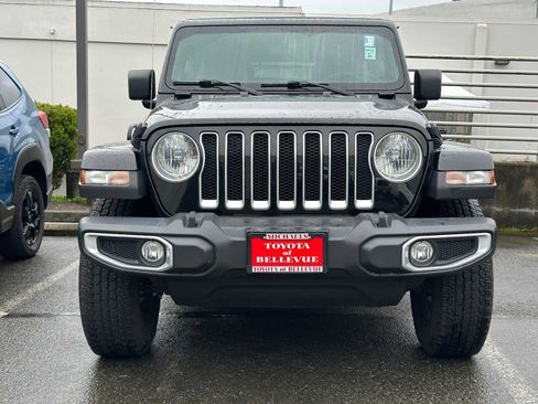 Used 2022 Jeep Wrangler Unlimited Sahara w/ Cold Weather Group AWD/4WD image 4