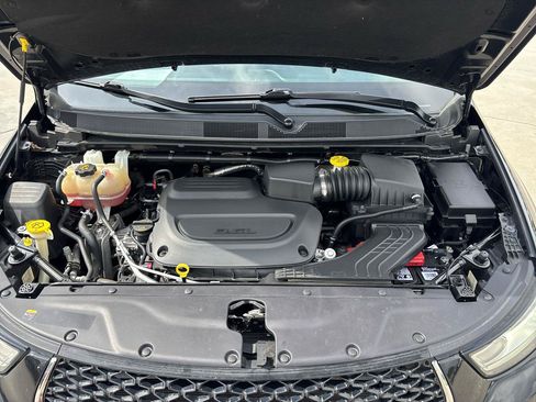 Used 2022 Chrysler Pacifica Touring-L FWD image 10