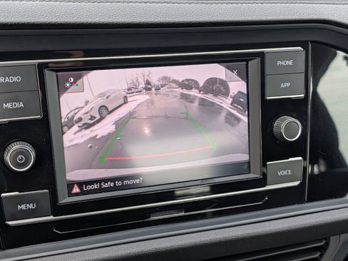 Used 2024 Volkswagen Jetta SE FWD image 5