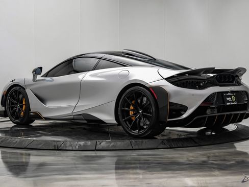 Used 2021 McLaren 765LT RWD image 12
