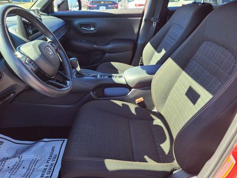 Used 2023 Honda HR-V Sport image 7