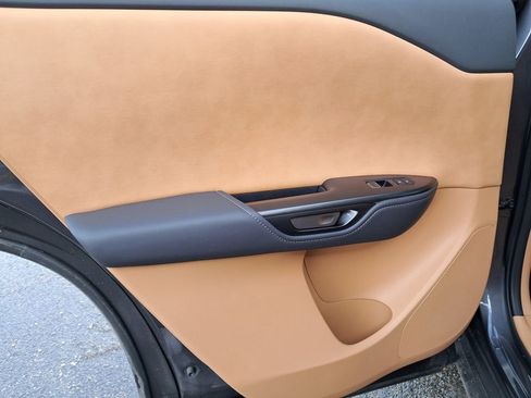 Used 2025 Lexus RZ 450e image 11