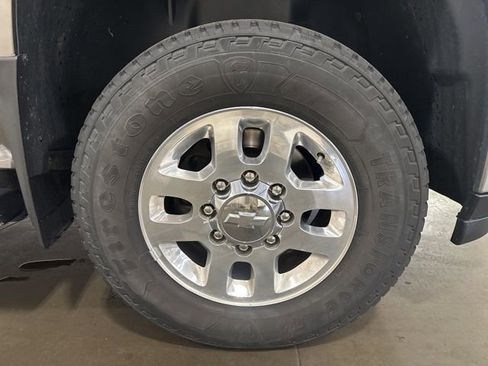 Used 2014 Chevrolet Silverado 2500 LT w/ Interior Plus Package AWD/4WD image 34
