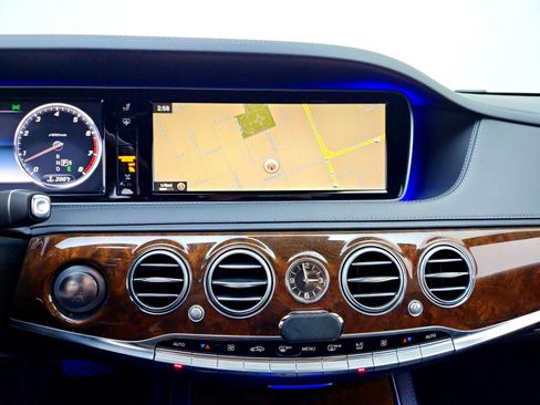 Used 2015 Mercedes-Benz S 550 Sedan image 7