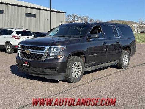 Used 2018 Chevrolet Suburban LT AWD/4WD image 1