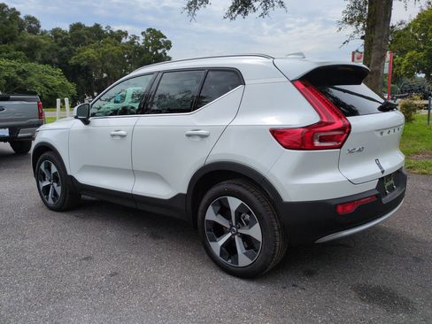 New 2025 Volvo XC40 B5 Core w/ Protection Package Premier image 6