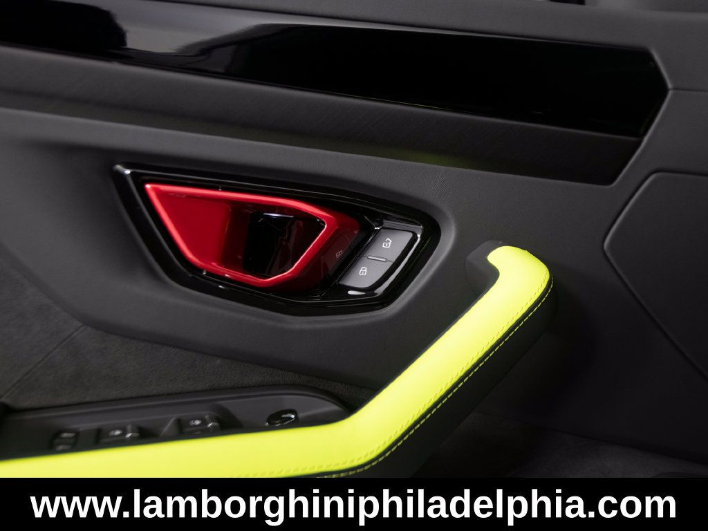 Used 2026 Lamborghini Urus S AWD/4WD image 16