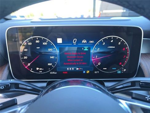 Used 2026 Mercedes-Benz GLC 300 4MATIC image 34
