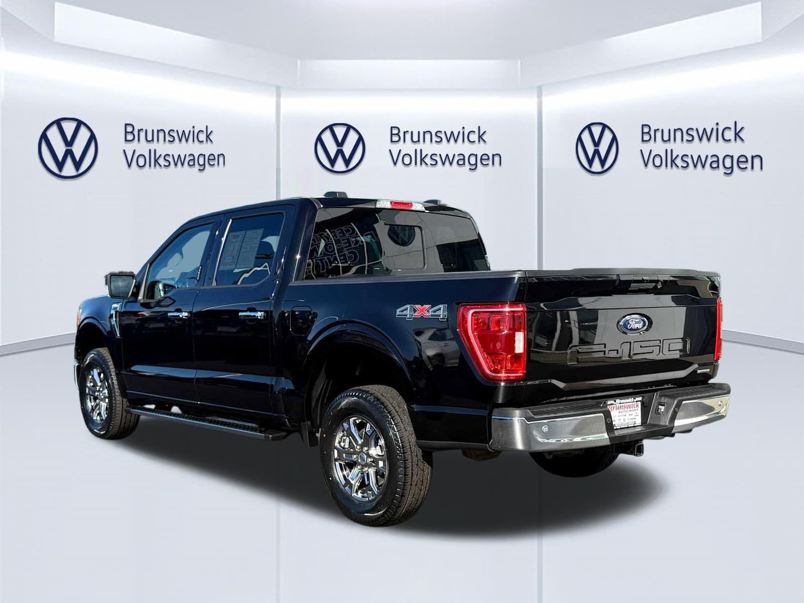 Used 2021 Ford F150 XLT w/ Equipment Group 302A High AWD/4WD image 6