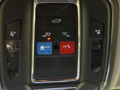 Used 2023 Jeep Grand Cherokee Limited AWD/4WD image 33