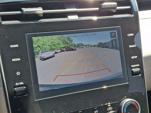 Certified 2023 Hyundai Tucson SEL AWD/4WD image 16
