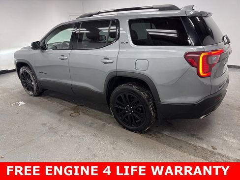 Used 2023 GMC Acadia SLE image 4