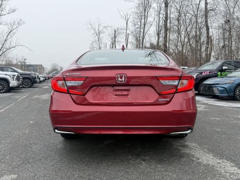 Used 2018 Honda Accord EX image 11