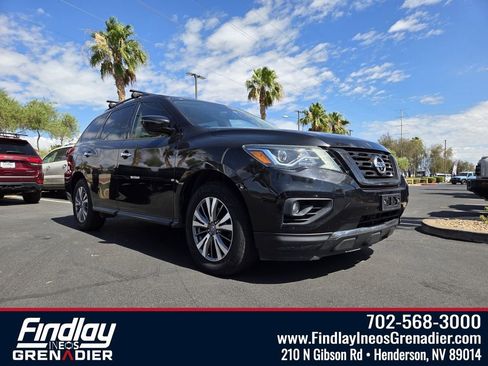 Used 2019 Nissan Pathfinder SV AWD/4WD image 1