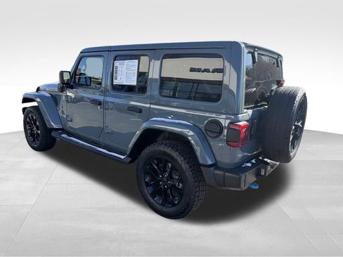Used 2024 Jeep Wrangler Unlimited Sahara w/ Technology Group image 9