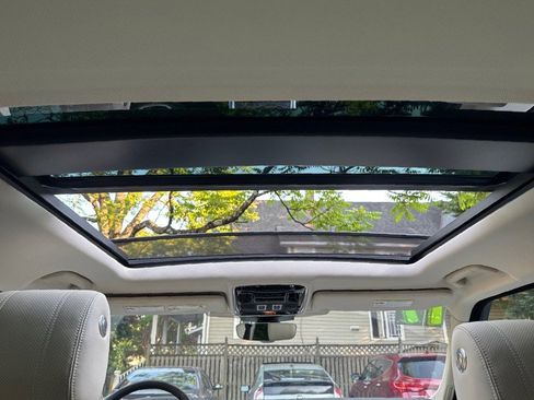 Used 2017 Land Rover Range Rover Sport HSE AWD/4WD image 31